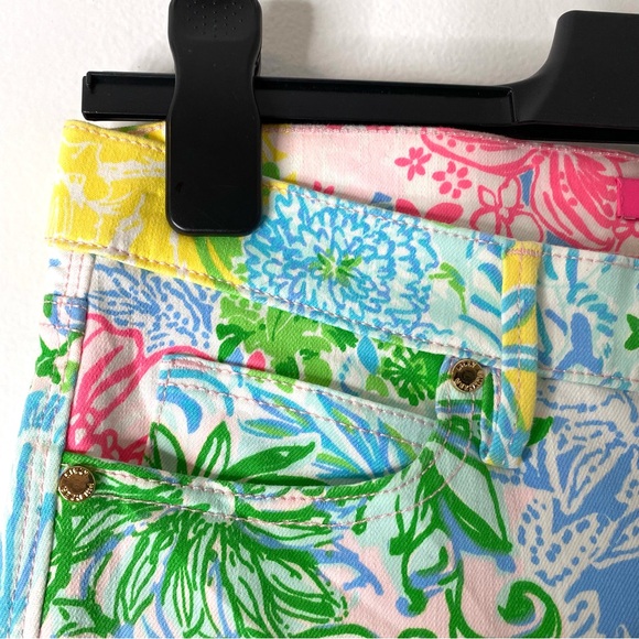 ⭐️Host Pick⭐️ Lilly Pulitzer Bright Floral Print Jeans - Picture 2 of 9